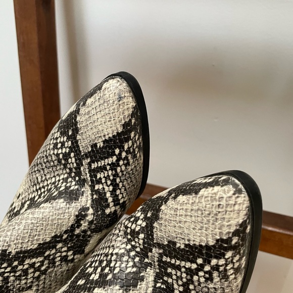 MADDEN GIRL DAFNII SNAKESKIN CHUNKY BLOCK HEEL ANKLE BOOTS BOOTIES SIZE 7M - Picture 8 of 9